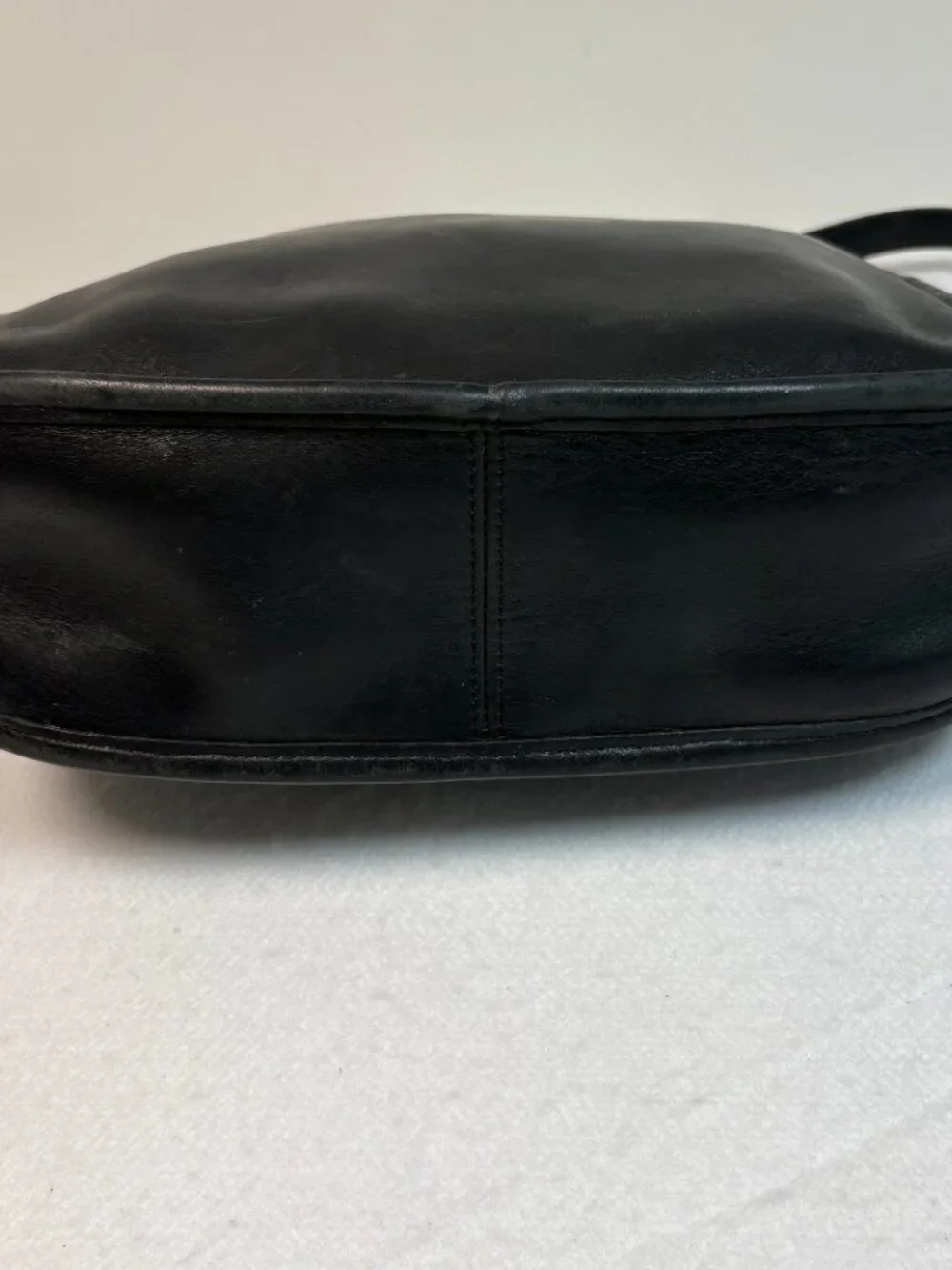 Vintage Coach Black Leather City Bag 9790 Crossbody Turnlock Messenger Classic